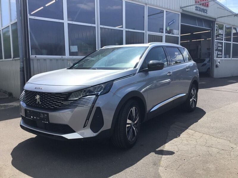 Grau lack grau artense/metallic klarlack (metallic) Gebraucht 2024 Peugeot 5008 Allure Van / Kleinbus | 25.400 € - Bild 1/4