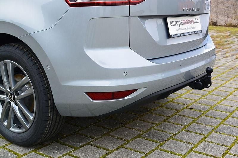 Neu VW Touran Edition 150 PS (110 kW) 2026 Silber Van / Kleinbus