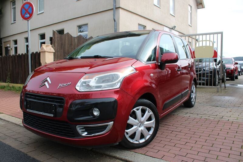 Lackierung rot erythree/sangui Gebraucht 2011 Citroën C3 Picasso Tendance Van / Kleinbus | 2.490 € (Superpreis) - Bild 1/4