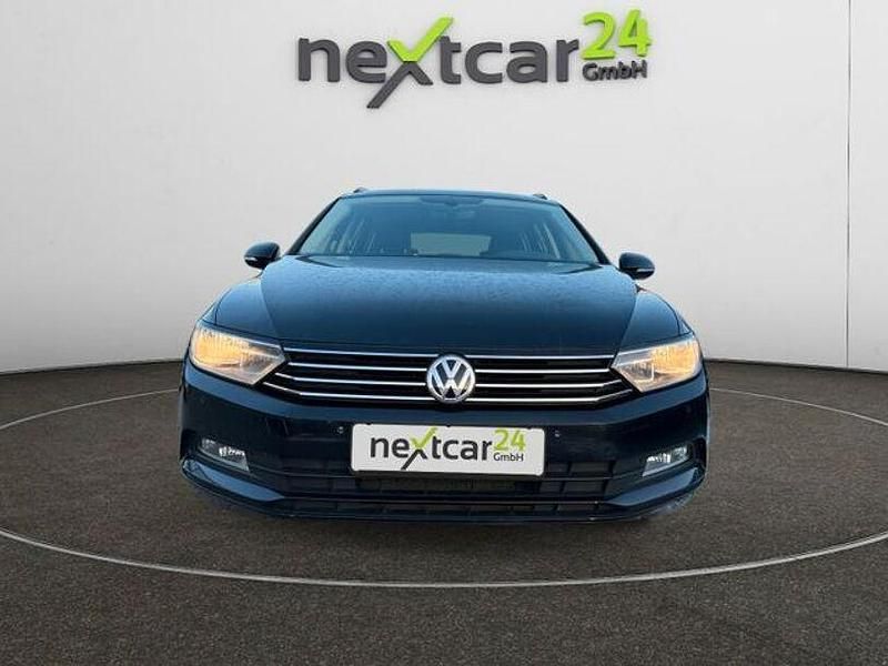 Gebraucht VW Passat Trendline 120 PS (88 kW) 2017 Schwarz Kombi