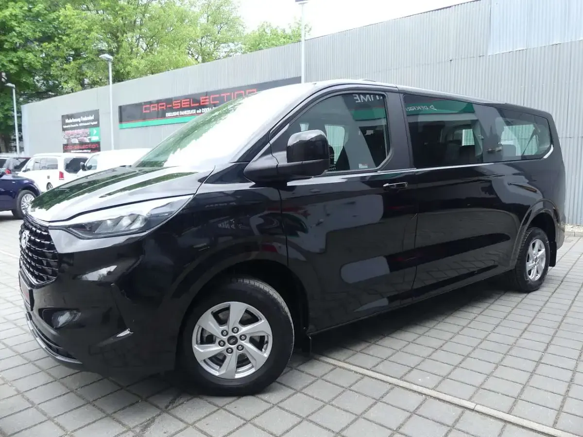 Gebraucht Ford Tourneo Custom 136 PS (100 kW) 2025 Obsidianschwarz metallic Van
