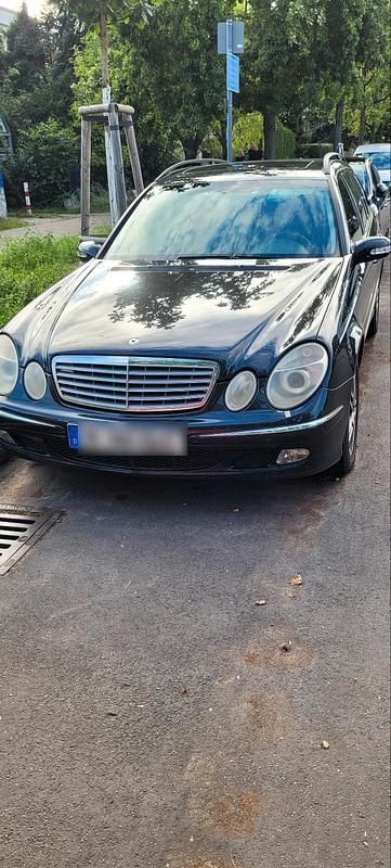 Schwarz Gebraucht 2003 Mercedes 320 Kombi | 2.500 € - Bild 1/4
