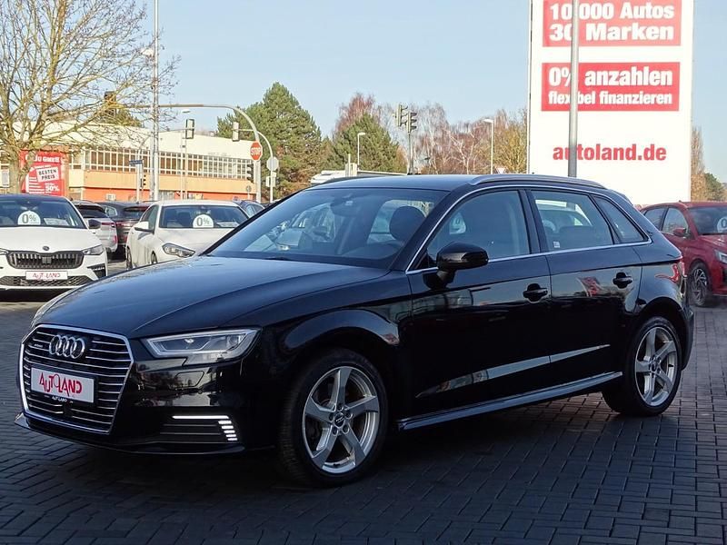 Schwarz Gebraucht 2020 Audi A3 Sportback e-tron Sport Kleinwagen | 20.950 € (Fairer Preis) - Bild 1/4