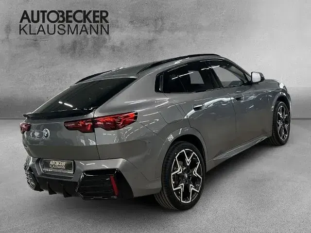 Gebraucht BMW iX2 M Sport 150 kW (204 PS) 2024 Schwarz SUV