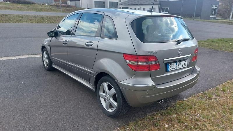 Gebraucht Mercedes B200 140 PS (102 kW) 2006 Grau Van / Kleinbus