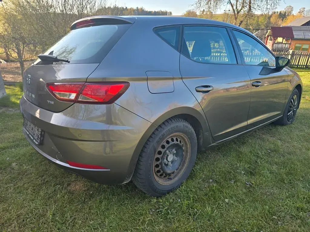 Usata Seat Leon Style 110 CV (80 kW) 2017 Grigio Berlina