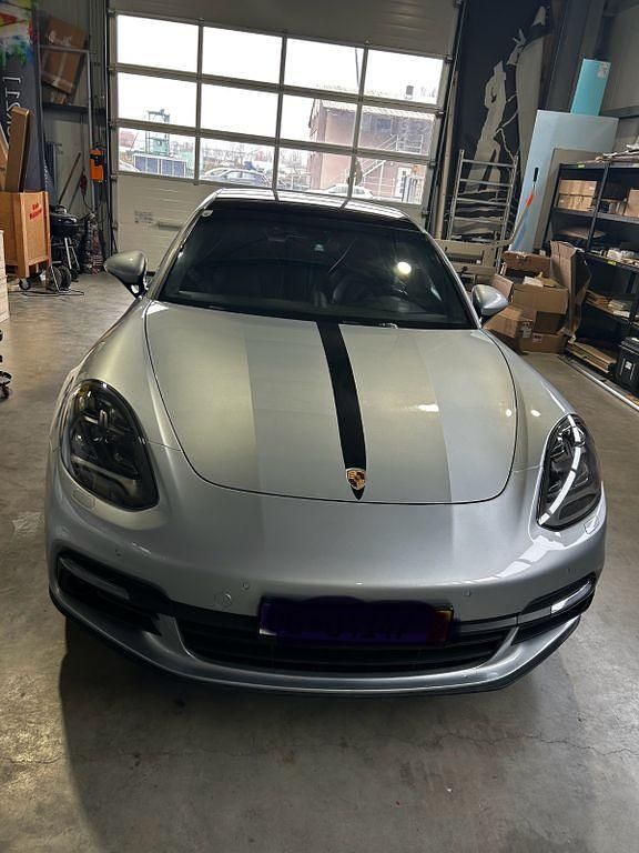 Gebraucht Porsche Panamera GTS 441 PS (324 kW) 2019 Silber Limousine