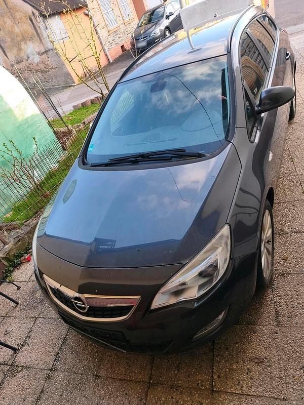 Gebraucht Opel Astra 2011 Grau Kombi