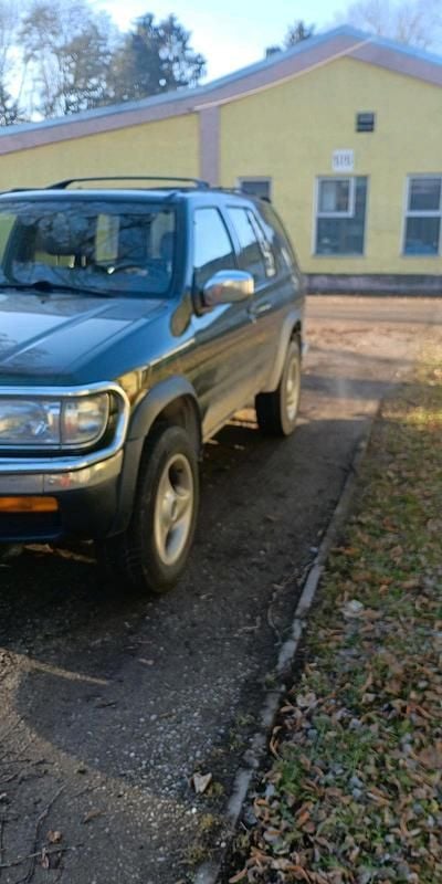 Gebraucht Nissan Pathfinder 150 PS (110 kW) 1999 Grün SUV