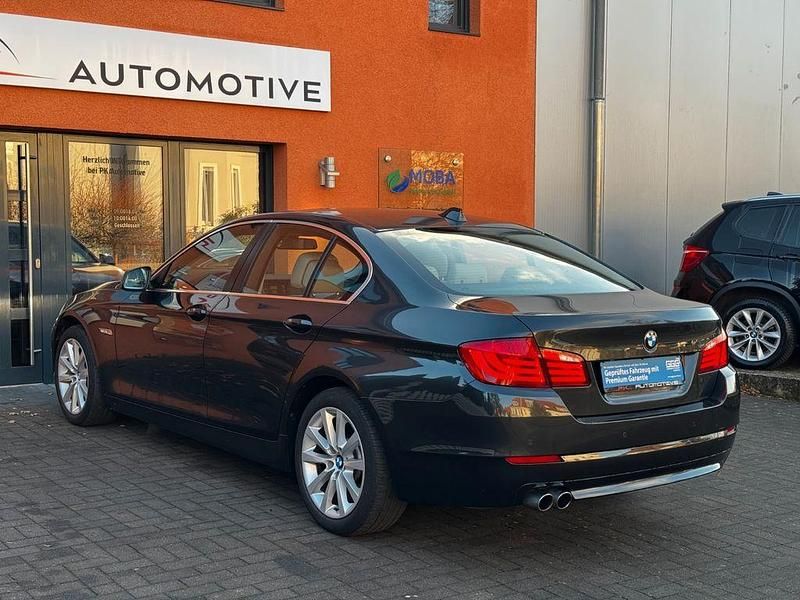 Gebraucht BMW 530 Performance 204 PS (150 kW) 2010 Grau Limousine