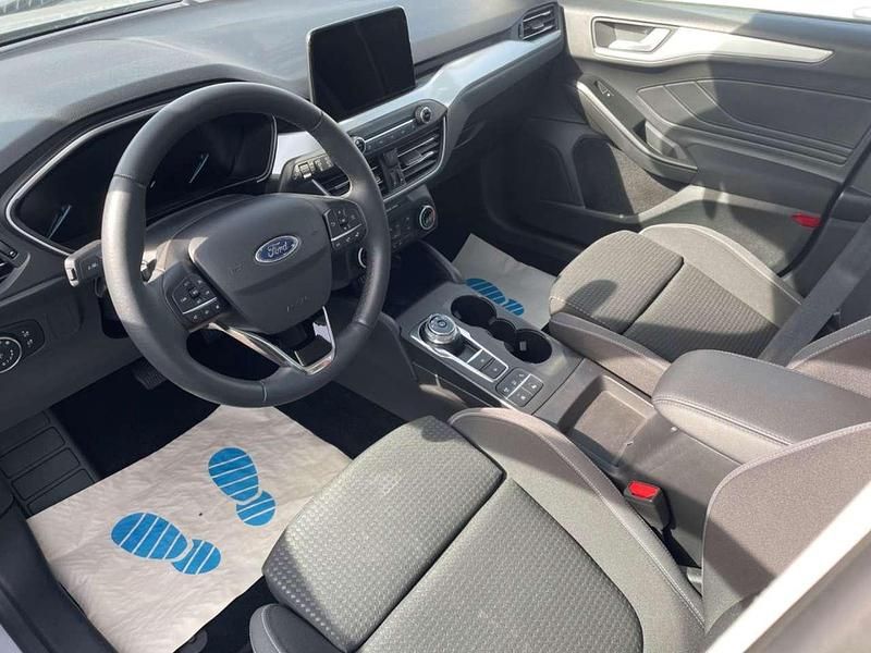 Gebraucht Ford Focus 120 PS (88 kW) 2021 Polarsilber metallic Kombi