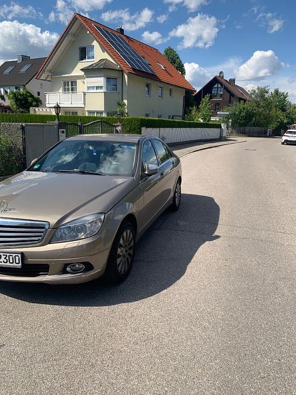 Gold Gebraucht 2007 Mercedes C200 Classic Limousine | 4.650 € (Guter Preis) - Bild 1/4