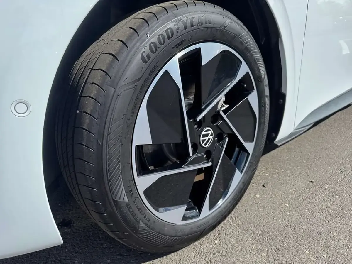 Gebraucht VW ID.3 Pro Performance 150 kW (204 PS) 2022 Weiß Kleinwagen