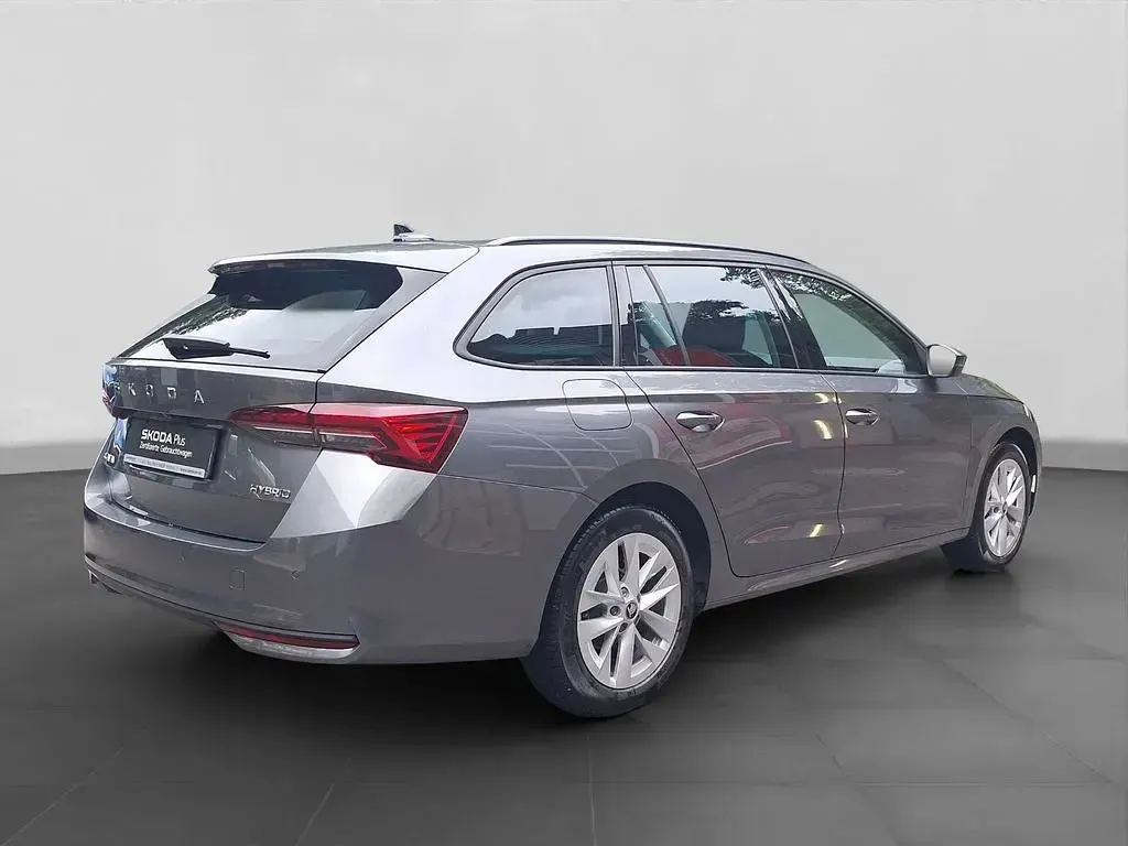 Neu Skoda Octavia Selection 150 PS (110 kW) 2026 Schwarz Kombi