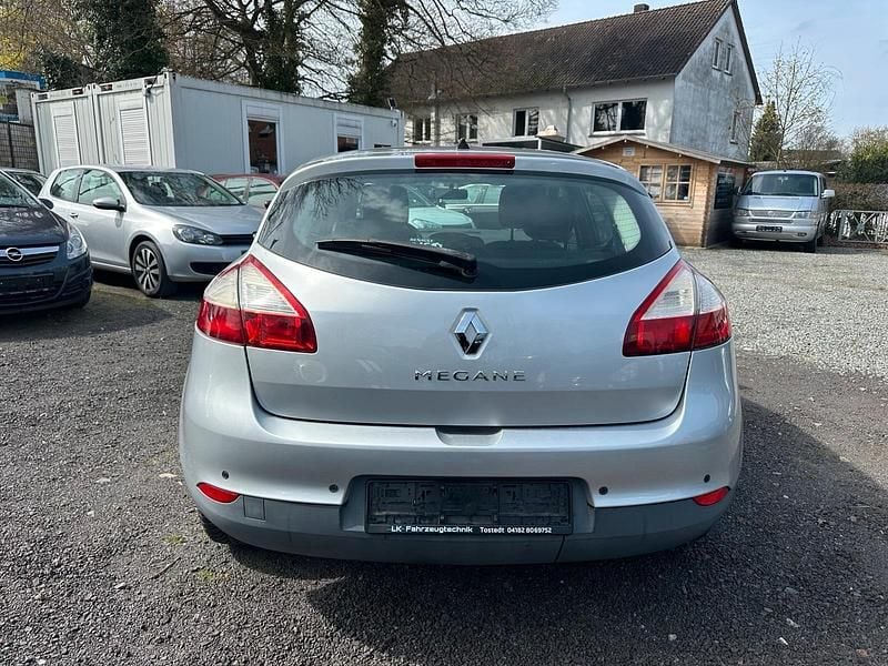 Gebraucht Renault Mégane 101 PS (74 kW) 2013 Grau Limousine