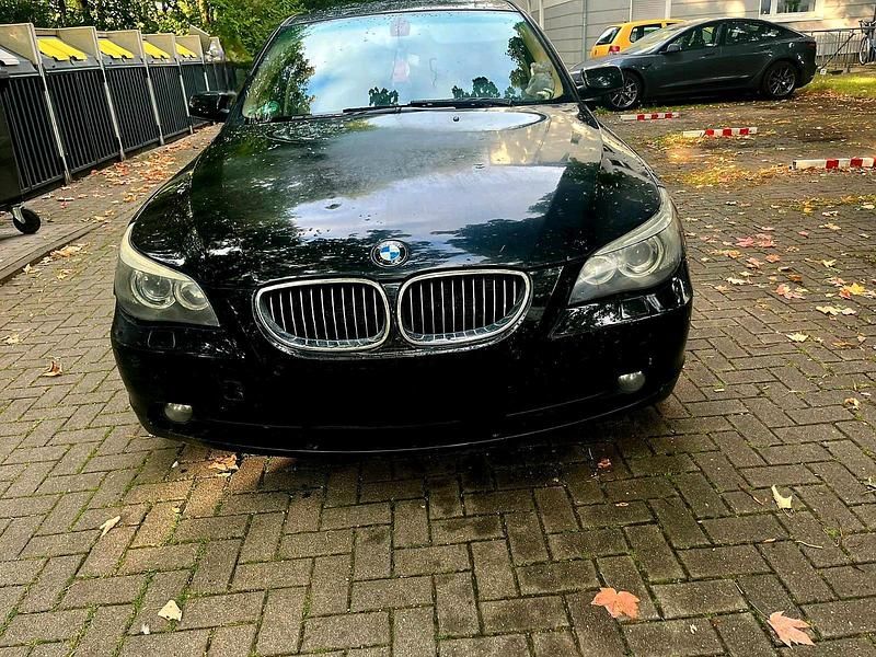 Schwarz Gebraucht 2007 BMW 535 Van / Kleinbus | 6.000 € (Superpreis) - Bild 1/4