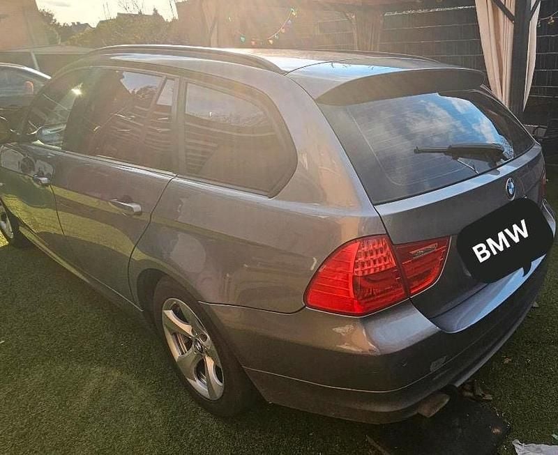 Gebraucht BMW 316 116 PS (85 kW) 2012 Grau Kombi