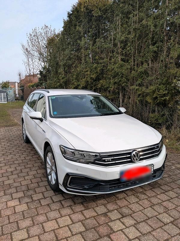 Gebraucht VW Passat GTE 156 PS (114 kW) 2020 Weiß Kombi