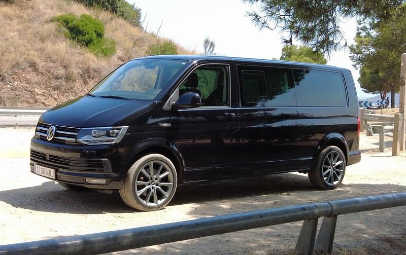 Schwarz Gebraucht 2015 VW T6 Van | 36.500 € (Fairer Preis) - Bild 1/4