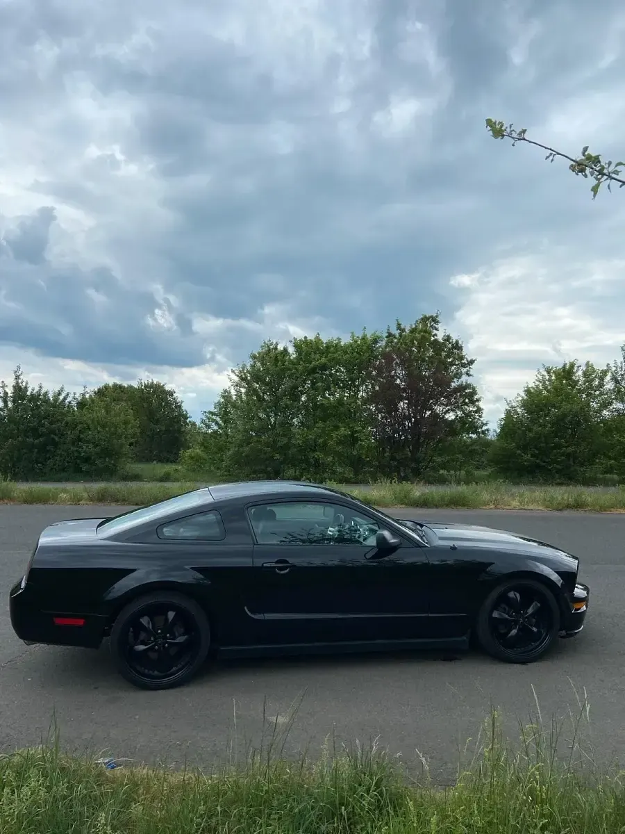 Gebraucht Ford Mustang 213 PS (156 kW) 2008 Schwarz Coupé