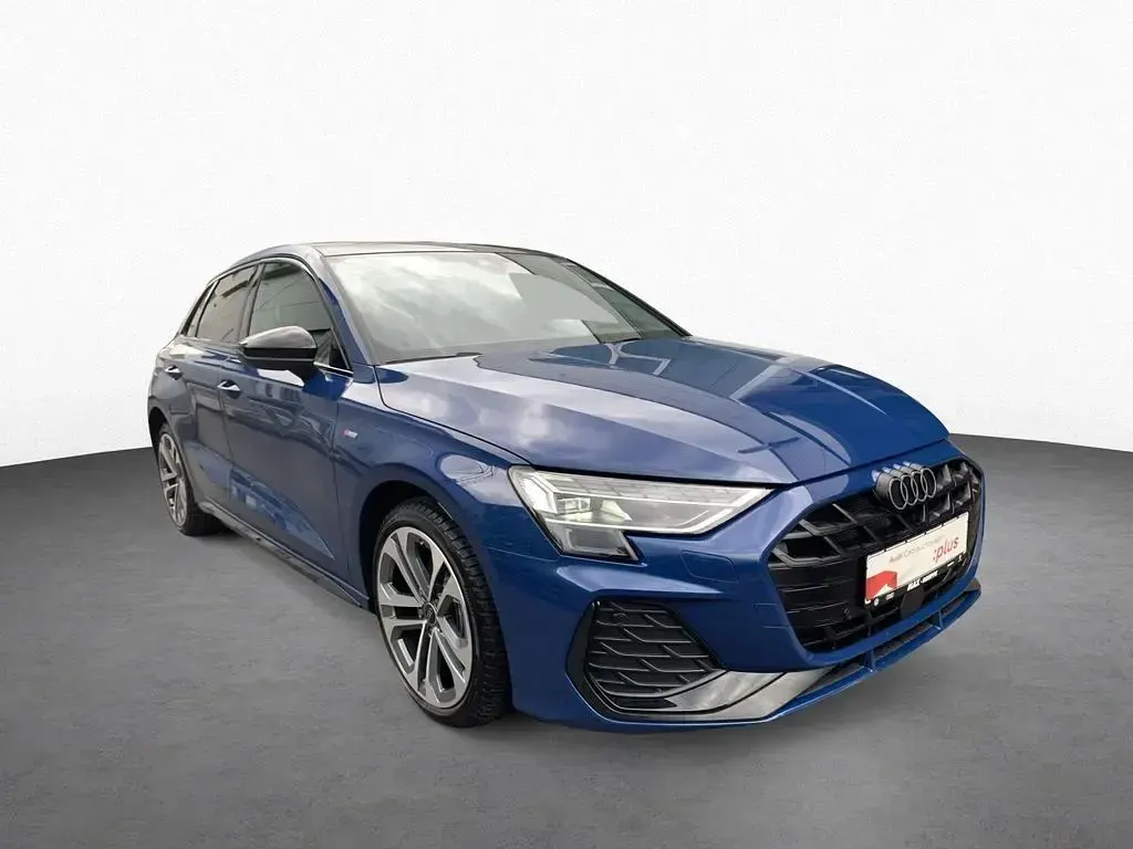 Gebraucht Audi A3 S-Line 204 PS (150 kW) 2025 Blau Limousine