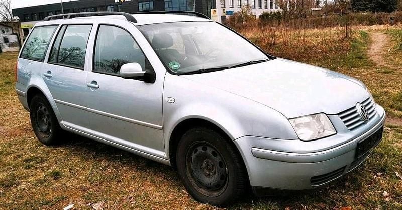 Second-hand VW Bora 115 CP (84 kW) 2003 Albastru Break