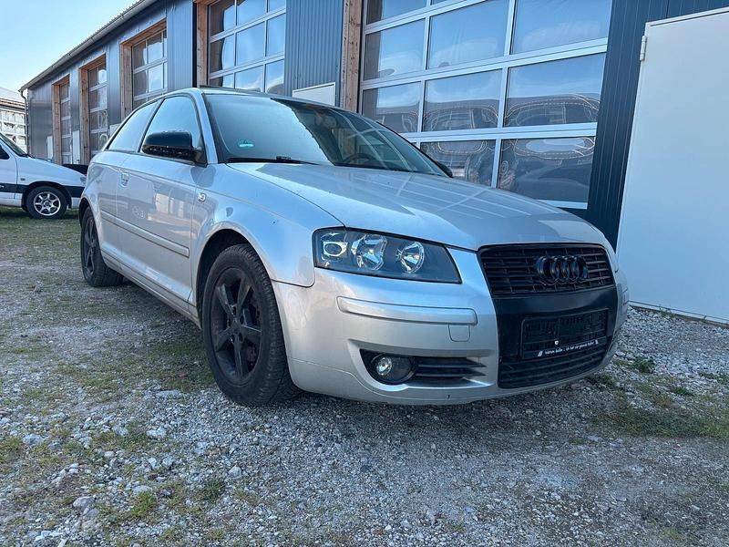 Silber Gebraucht 2003 Audi A3 Kleinwagen | 750 € (Fairer Preis) - Bild 1/4
