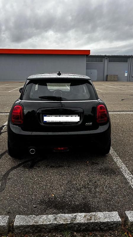 Gebraucht Mini ONE 102 PS (75 kW) 2019 Schwarz Kleinwagen