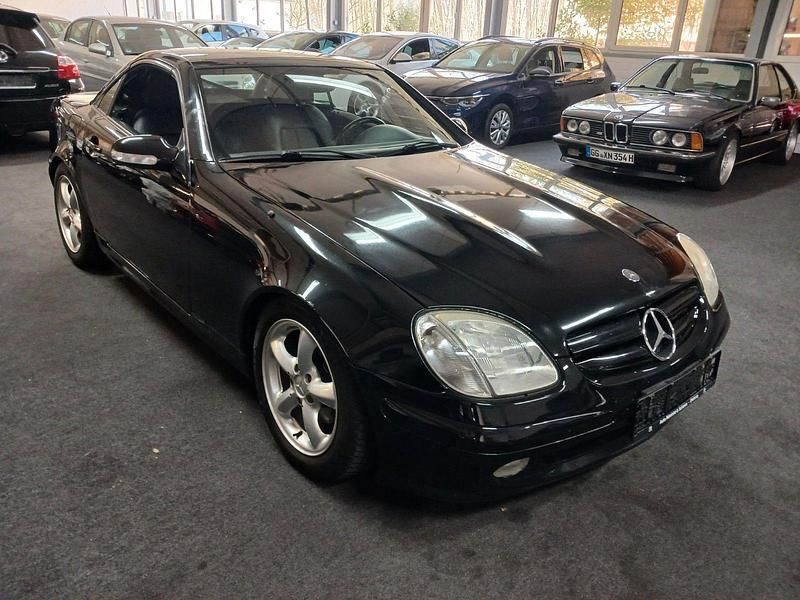 Gebraucht Mercedes SLK200 163 PS (119 kW) 2001 Schwarz Cabrio