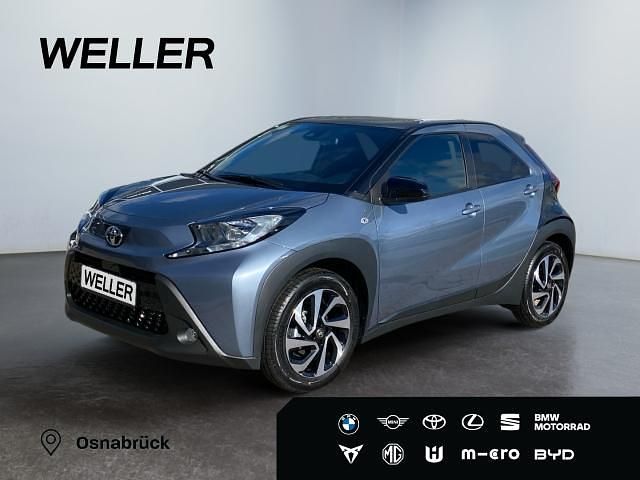 Neu Toyota Aygo X 72 PS (52 kW) 2025 Juniper blue (8y8)/ black mica SUV