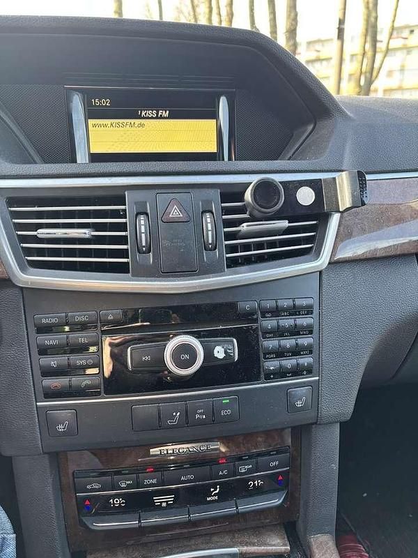 Gebraucht Mercedes E200 Elegance 184 PS (135 kW) 2013 Kombi