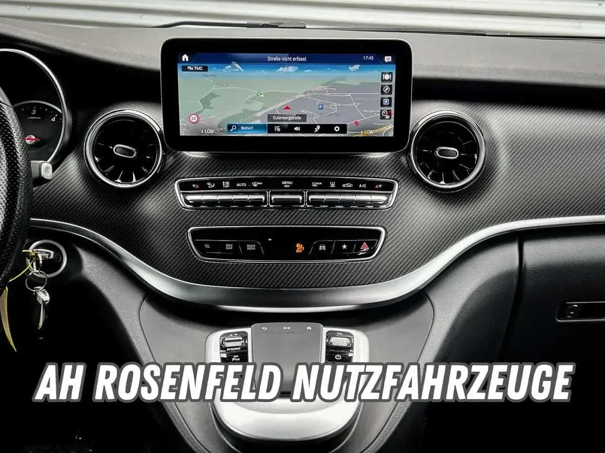 Gebraucht Mercedes V300 AMG 237 PS (174 kW) 2021 Weiß Van / Kleinbus