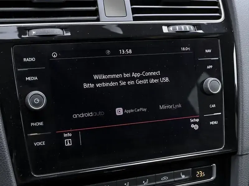 Gebraucht VW Golf VII 245 PS (180 kW) 2020 Weiß Kleinwagen