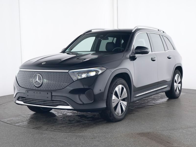 Kosmosschwarz metalliclack Gebraucht 2024 Mercedes EQB300 SUV | 38.900 € (Fairer Preis) - Bild 1/4