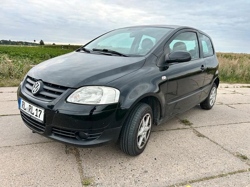 Schwarz Gebraucht 2007 VW Fox Kleinwagen | 999 € (Fairer Preis) - Bild 1/4