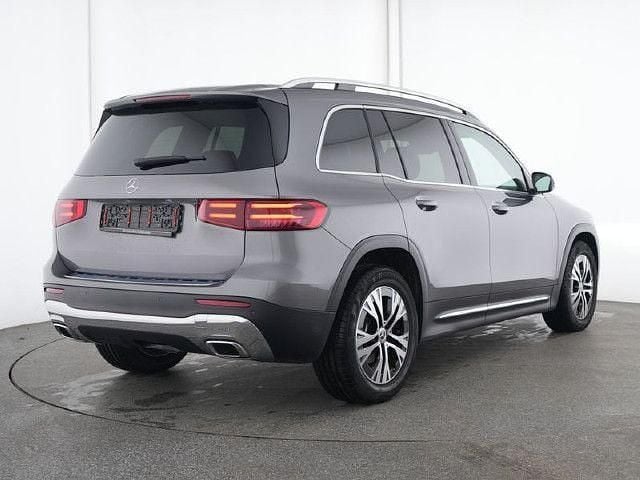Grau Gebraucht 2024 Mercedes GLB180 Advanced SUV | 39.650 € (Fairer Preis) - Bild 1/4