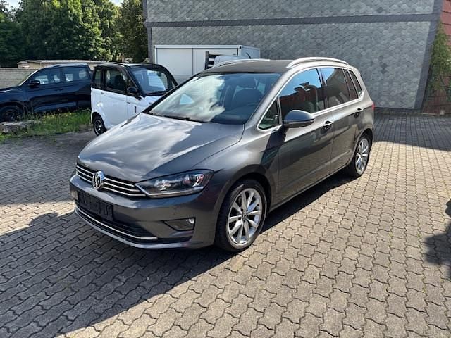 Indiumgrau metallic Gebraucht 2018 VW Golf VII Highline | 16.445 € (Fairer Preis) - Bild 1/4
