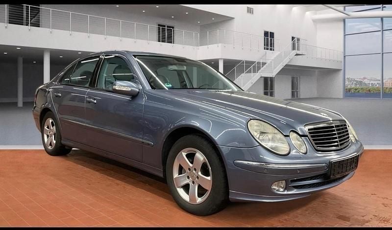 Gebraucht Mercedes E320 Avantgarde 224 PS (164 kW) 2002 Blau Limousine