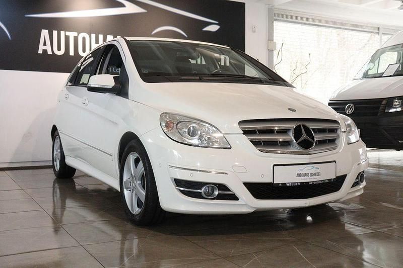 Gebraucht Mercedes B160 95 PS (69 kW) 2010 Weiß Van / Kleinbus