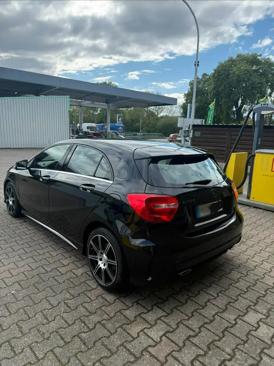 Gebraucht Mercedes A200 AMG line 156 PS (114 kW) 2013 Schwarz Limousine