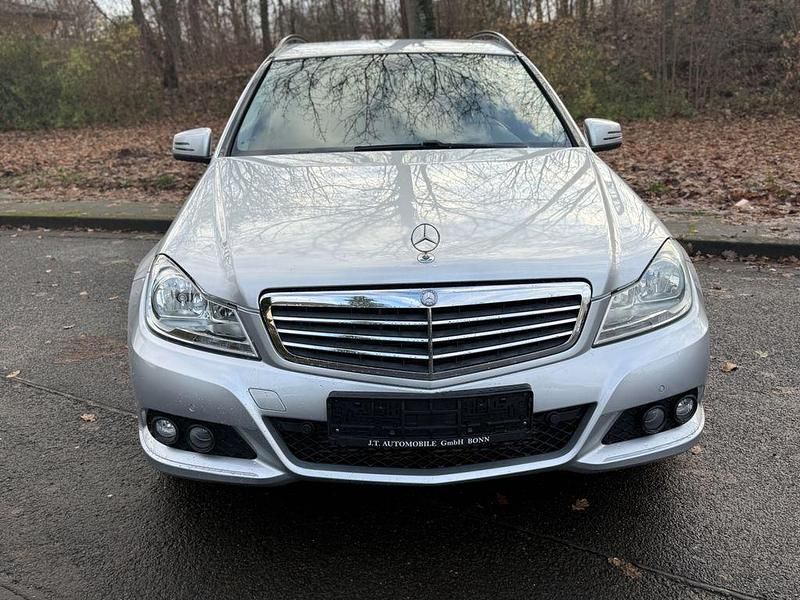 Gebraucht Mercedes C220 170 PS (125 kW) 2013 Silber Limousine