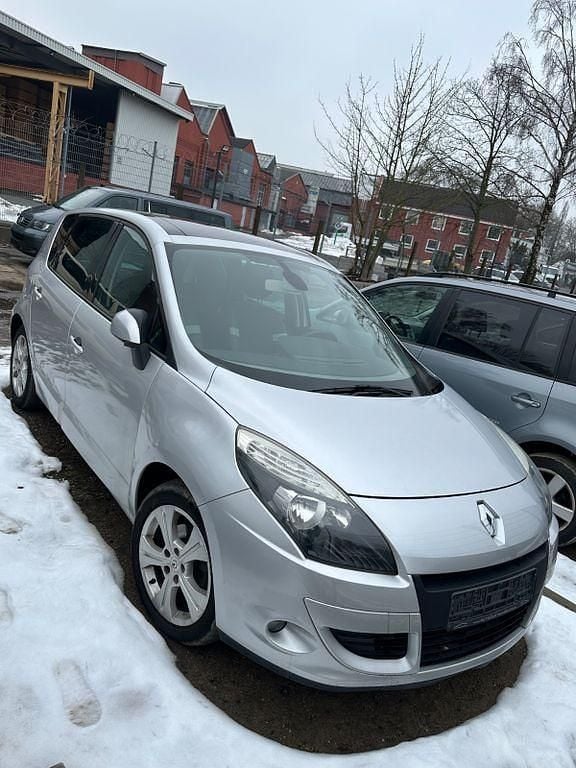 Gebraucht Renault Scénic III Bose Edition 110 PS (80 kW) 2011 Silber Van / Kleinbus
