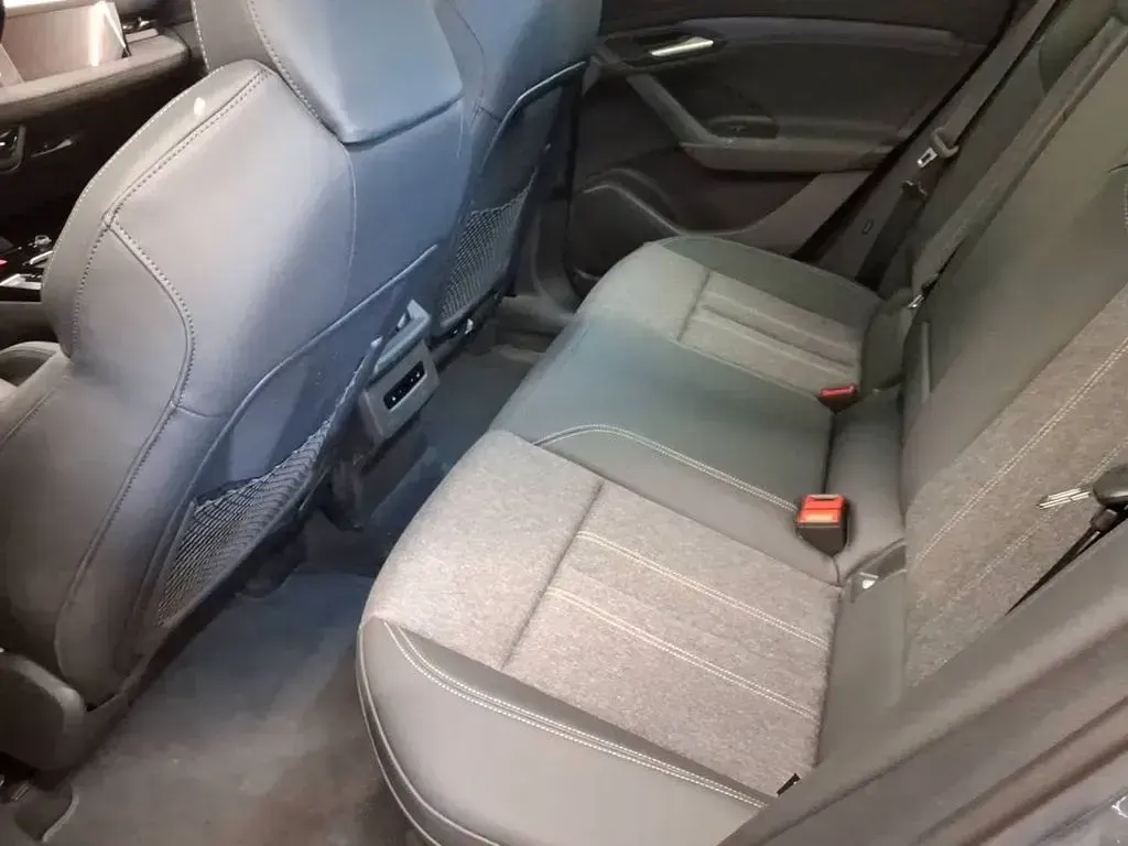 Gebraucht Audi Q6 e-tron S-Line 284 kW (387 PS) 2025 Grau SUV