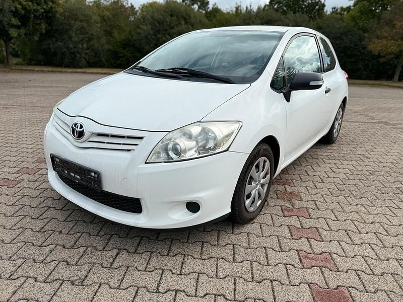 Weiß Gebraucht 2011 Toyota Auris Kleinwagen | 3.350 € (Guter Preis) - Bild 1/4