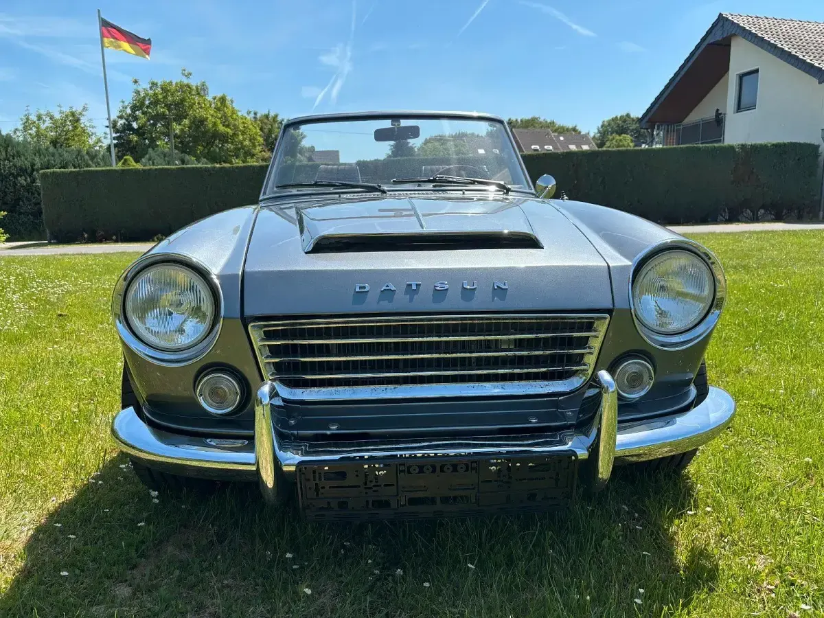 Gebraucht Nissan Datsun 90 PS (66 kW) 1968 Silber Cabrio