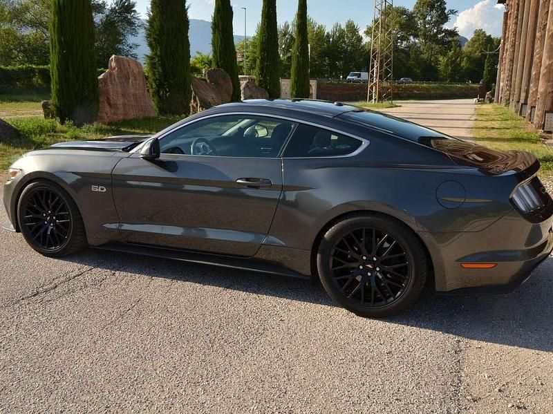 Gebraucht Ford Mustang GT Fastback 421 PS (309 kW) 2016 Grau Coupé