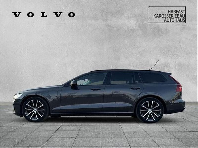 Gebraucht Volvo V60 Plus 398 PS (292 kW) 2022 Platinum grey / metallic Kombi