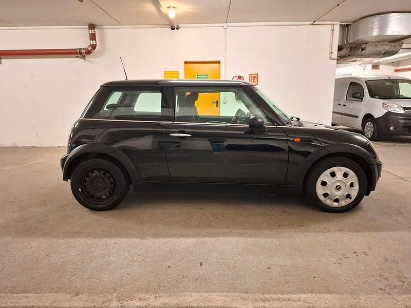 Gebraucht Mini ONE 90 PS (66 kW) 2004 Schwarz Kleinwagen