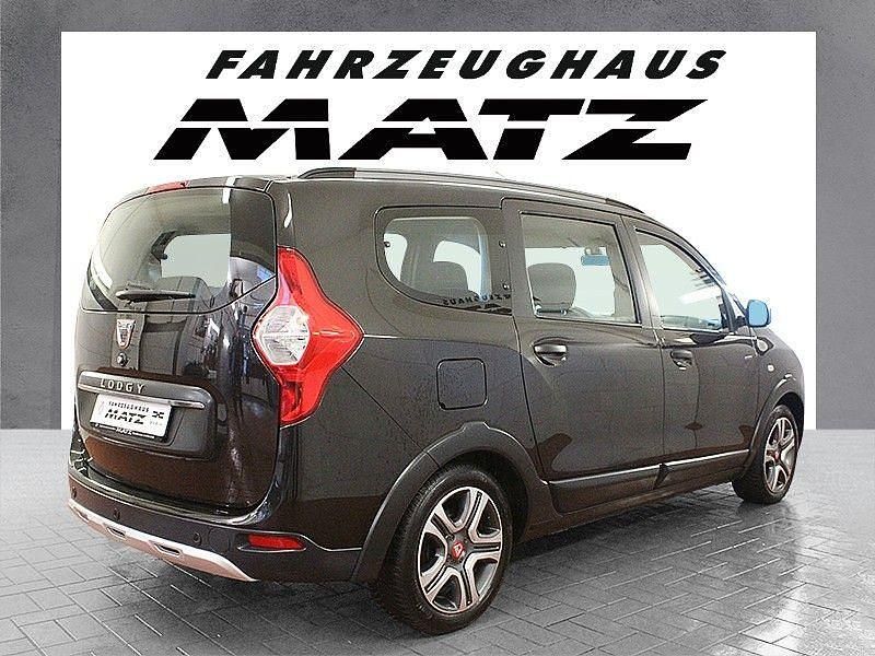 Gebraucht Dacia Lodgy Stepway 131 PS (96 kW) 2020 Schwarz Van / Kleinbus