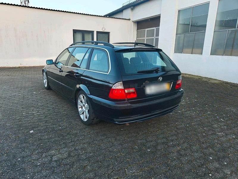 Gebraucht BMW 320 185 PS (136 kW) 2005 Schwarz Kombi